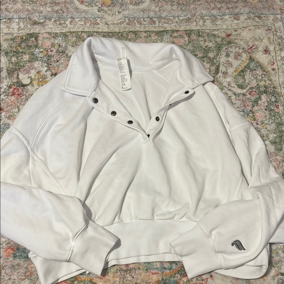 Fabletics Cropped Button Up White Women's Sweater - Picture 1 of 5